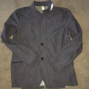 great men’s Lululemon jacket in great condition